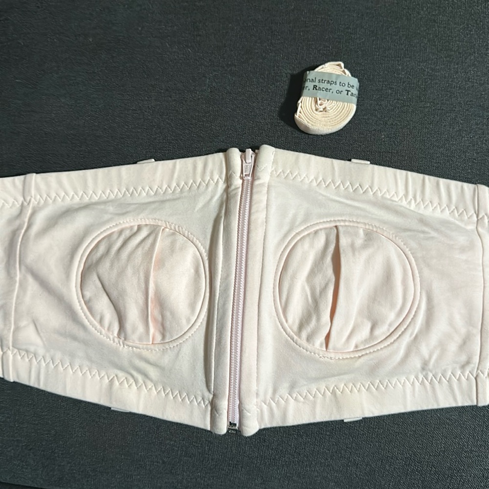 Hands-Free Pumping Bra